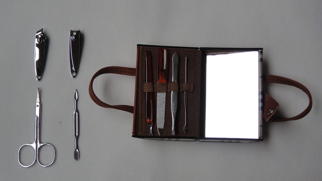 9-piece handbag beauty set, nail clipper set, manicure tool set