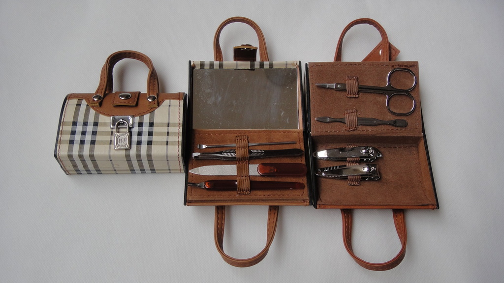 9-piece handbag beauty set, nail clipper set, manicure tool set