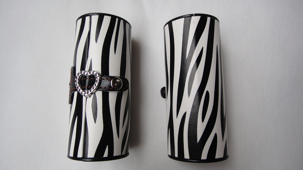 7 pieces with mirror all zebra print beauty set, nail clippers set, manicure tool set